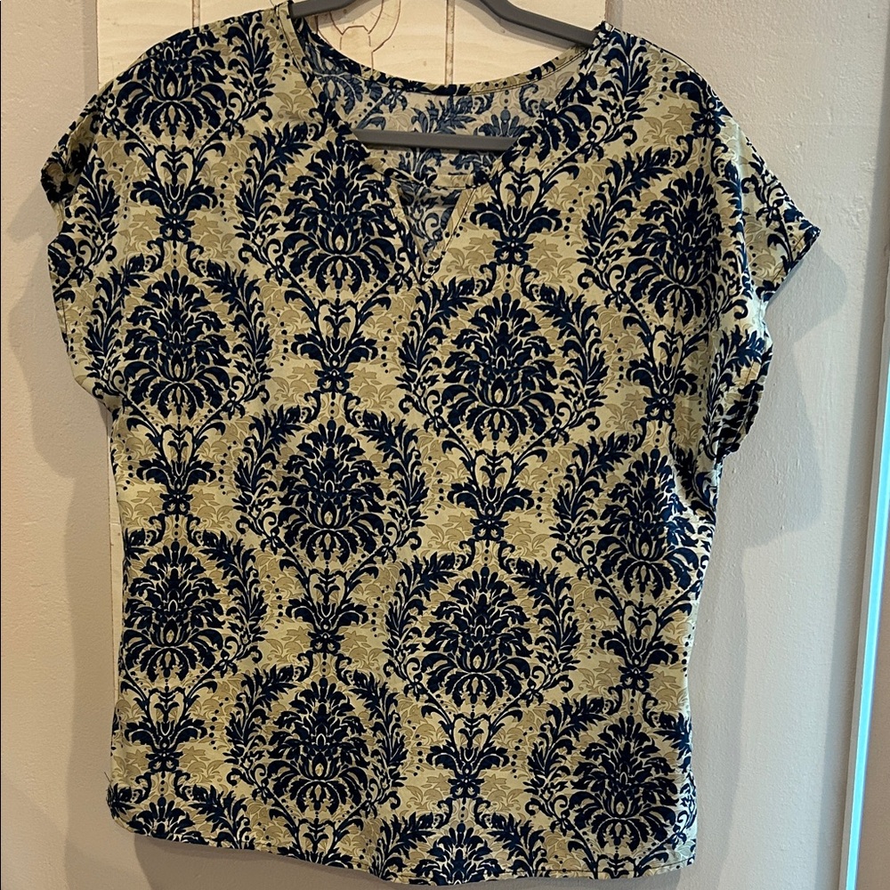 Short Sleeved Navy and beige Patterned Women's Top